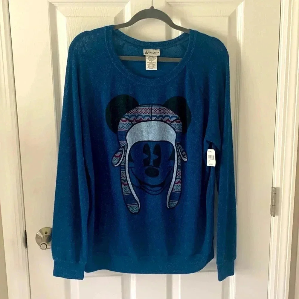 NWT Disney Mickey Mouse w/winter hat crewneck sweater size extra large
